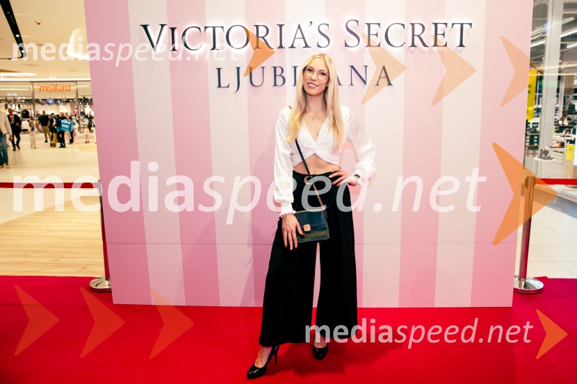  Klara Japelj, osebna trenerkaVictoria's Secret odprla svojo prvo trgovino v Sloveniji