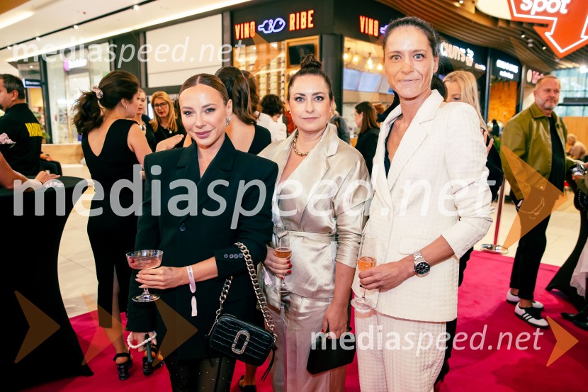  Katja Kreitner;  Katja Štravs, novinarka;  ... Victoria's Secret odprla svojo prvo trgovino v Sloveniji