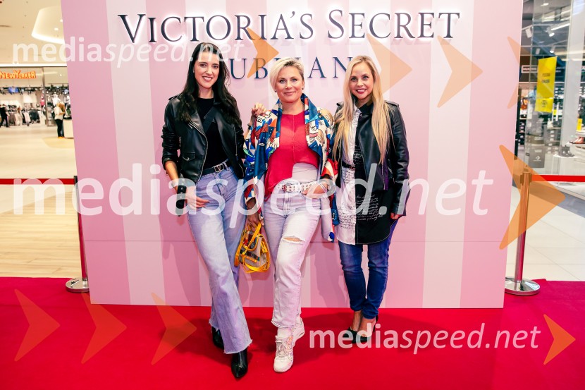  Alenka Husić, pevka;  Ana  Praznik, voditeljica, pevka Bepop;  Tinkara Fortuna, skupina BepopVictoria's Secret odprla svojo prvo trgovino v Sloveniji