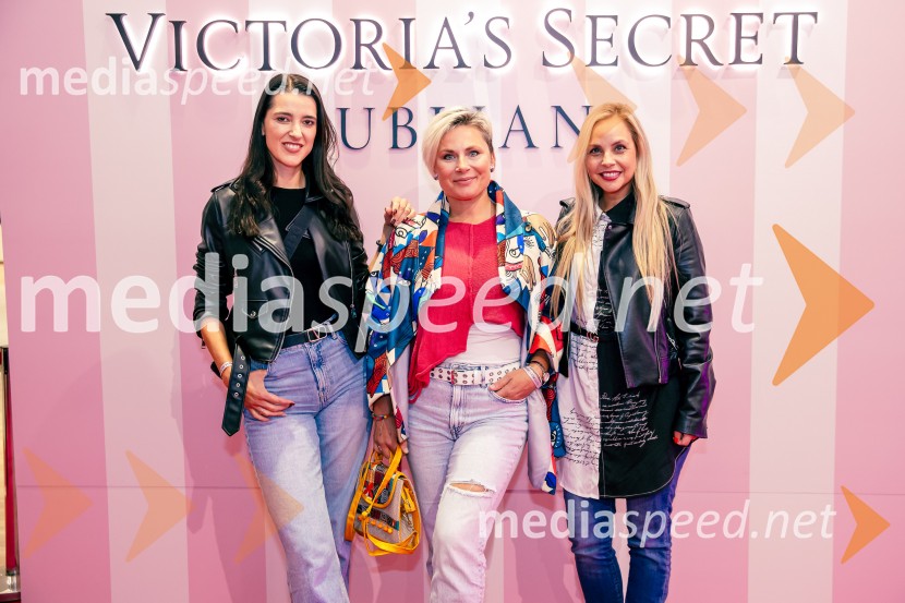  Alenka  Husič, pevka, skupina Bepop;  Ana  Praznik, voditeljica, pevka Bepop;  Tinkara Fortuna, skupina BepopVictoria's Secret odprla svojo prvo trgovino v Sloveniji