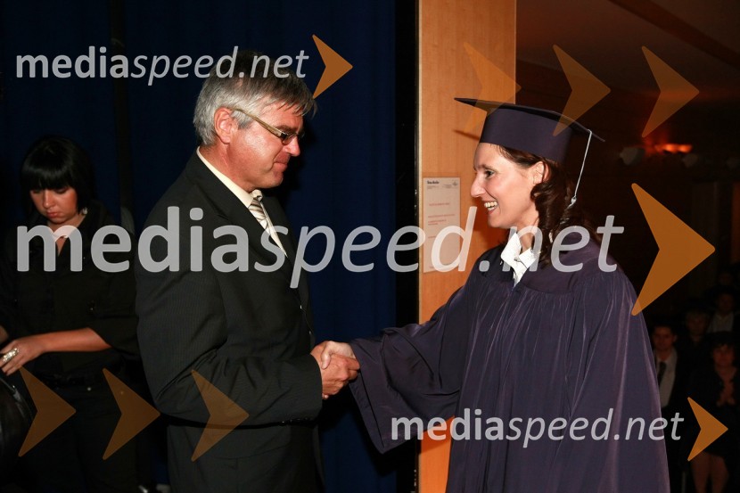 Mag. Samo Hribar Milič, generalni direktor GZS in diplomantka VSŠ Academia15. obletnica poslovnega sistema Academia in svečana podelitev diplom Višje strokovne šole Academia