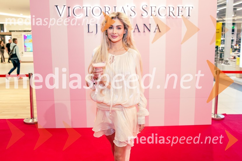  Naja DolencVictoria's Secret odprla svojo prvo trgovino v Sloveniji