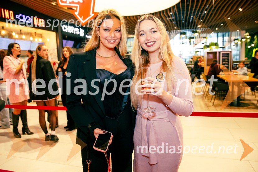  ... ;  Laura Unuk, mladinska svetovna prvakinja v šahuVictoria's Secret odprla svojo prvo trgovino v Sloveniji