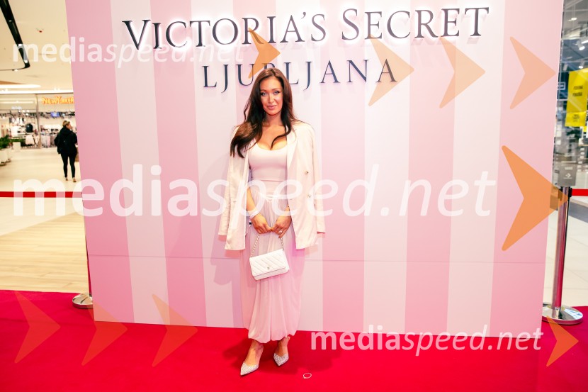  Sabrina VidovičVictoria's Secret odprla svojo prvo trgovino v Sloveniji