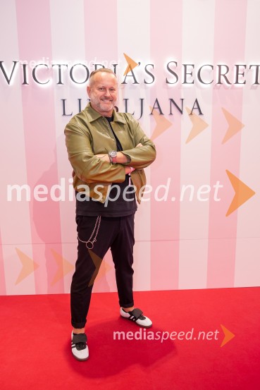  Miran Miki Vlahovič, glasbenikVictoria's Secret odprla svojo prvo trgovino v Sloveniji