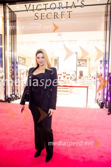 Victoria's Secret odprla svojo prvo trgovino v Sloveniji