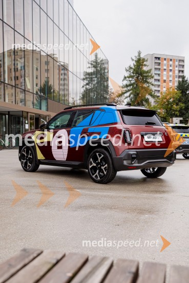 Slovenska predstavitev Renault 4 E-tech