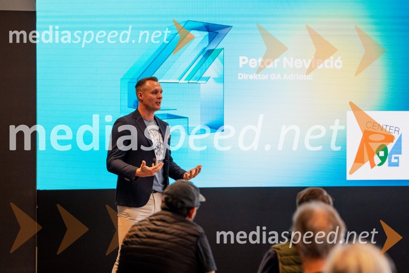 Slovenska predstavitev Renault 4 E-tech