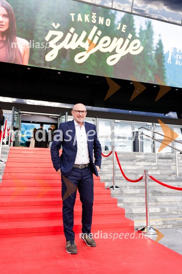  Anže Bašelj, voditeljTakšno je življenje, predpremiera nadaljevanke