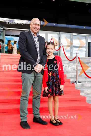 Takšno je življenje, predpremiera nadaljevanke