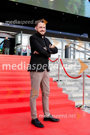  Sandi Morel, voditeljTakšno je življenje, predpremiera nadaljevanke