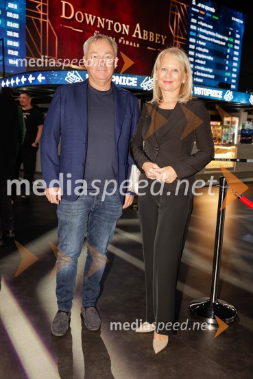  ... ; mag. Maja Pak Olaj, direktorica, Slovenska turistična organizacijaTakšno je življenje, predpremiera nadaljevanke