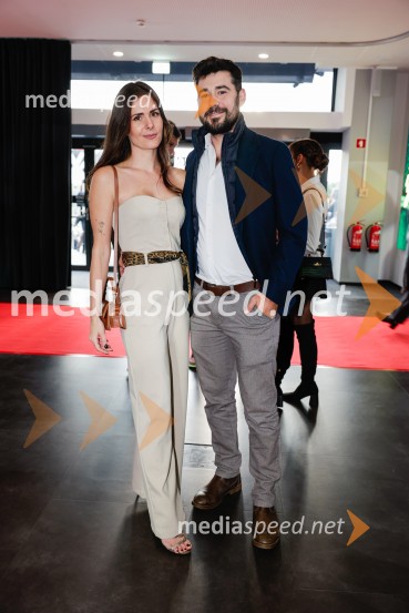  Sandra	 Debelak, igralka;  ... Takšno je življenje, predpremiera nadaljevanke