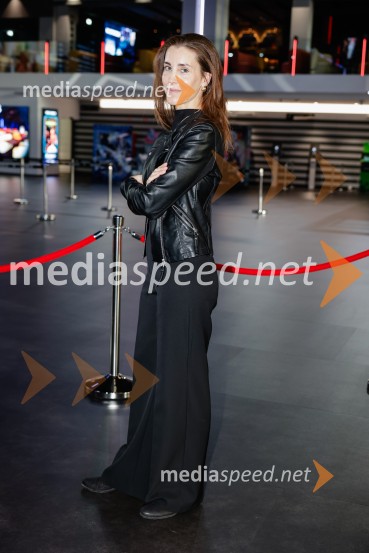  Nina Rakovec, igralka, pevkaTakšno je življenje, predpremiera nadaljevanke