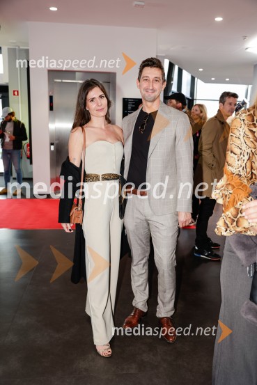  Sandra	 Debelak, igralka;  Žiga Udir, igralecTakšno je življenje, predpremiera nadaljevanke