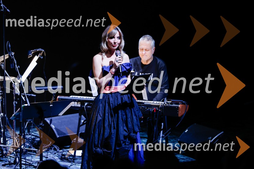  Melita Kontrec, novinarka kulture TV SlovenijaTakšno je življenje, predpremiera nadaljevanke