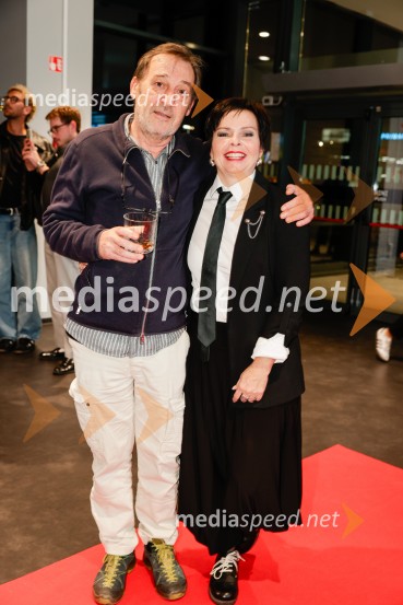  ... ;  Vesna Slapar, igralkaTakšno je življenje, predpremiera nadaljevanke