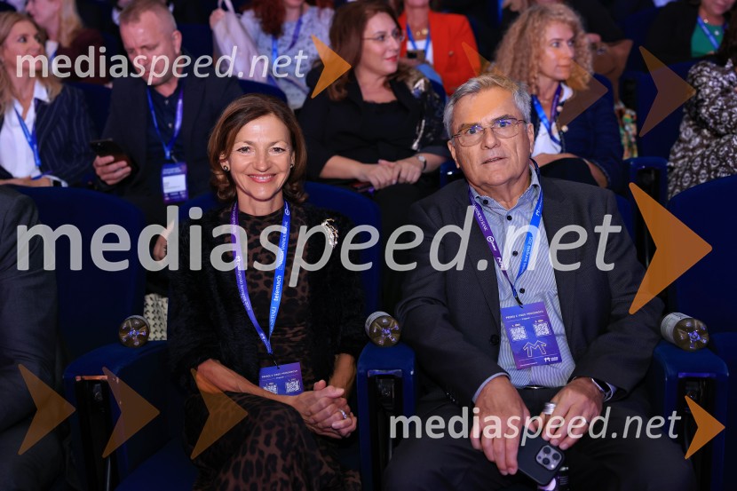 dr. Maja Zalaznik, nekdanja ministrica za izobraževanje, znanost in šport;  Aleksander  Zalaznik, generalni direktor Danfoss Trata, nekdanji predsednik Združenja ManagerManagerski kongres 2025, prvi dan