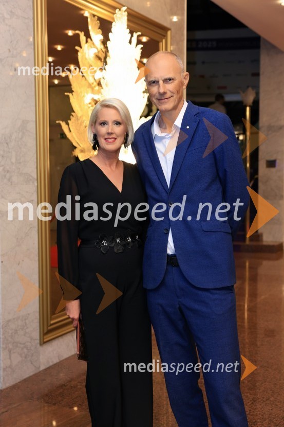  Petra Juvančič, izvršna direktorica, Združenje Manager; mag. Iztok Seljak, predsednik, Združenje ManagerManagerski kongres 2025, prvi dan