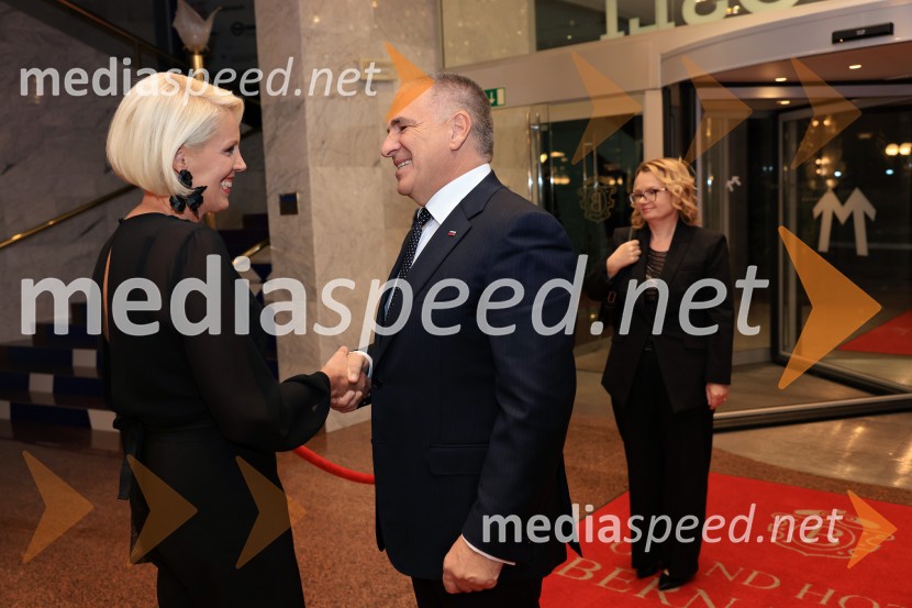  Petra Juvančič, izvršna direktorica, Združenje Manager;  Marko Lotrič, predsednik, Državni svetManagerski kongres 2025, prvi dan