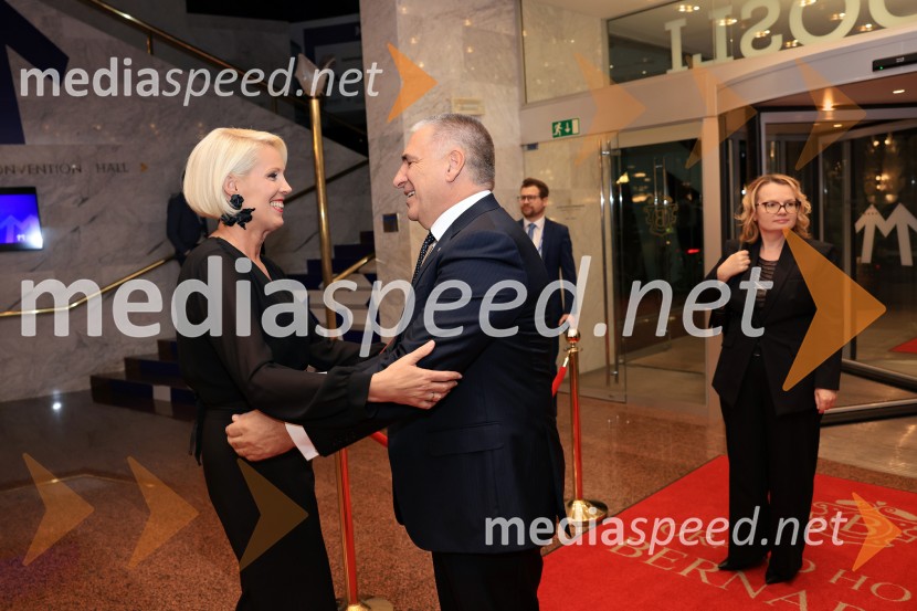  Petra Juvančič, izvršna direktorica, Združenje Manager;  Marko Lotrič, predsednik, Državni svetManagerski kongres 2025, prvi dan