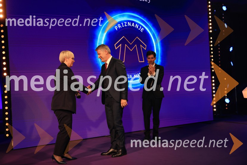 dr. Nataša Pirc Musar, predsednica Republike Slovenije;  Enver Šišić, direktor skupine Perutnina Ptuj, d.o.o.;  Tilen Artač, imitator, glasbenikManagerski kongres 2025, prvi dan