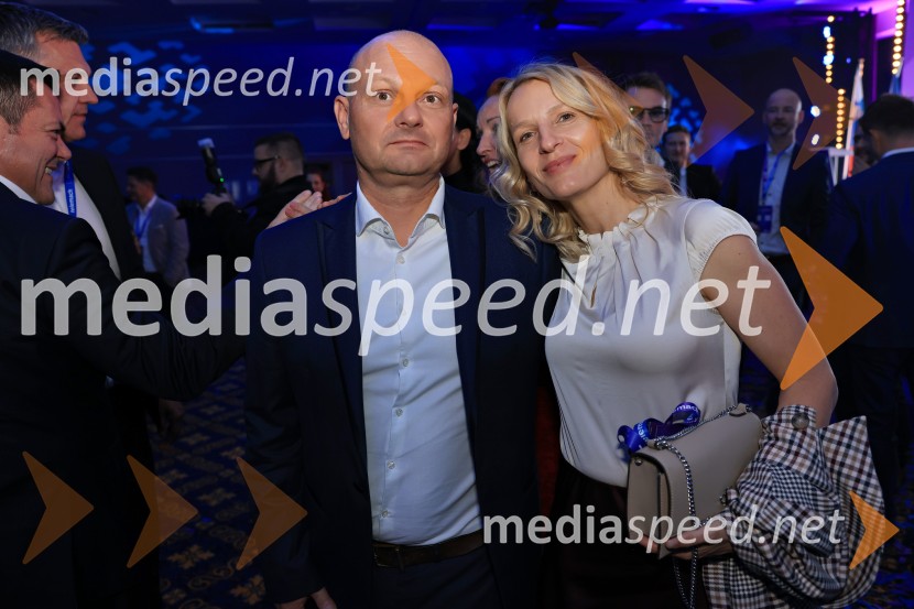  Peter Srpčič, direktor, Mestno gledališče Ptuj;  Suzana Petek, Perutnina PtujManagerski kongres 2025, prvi dan