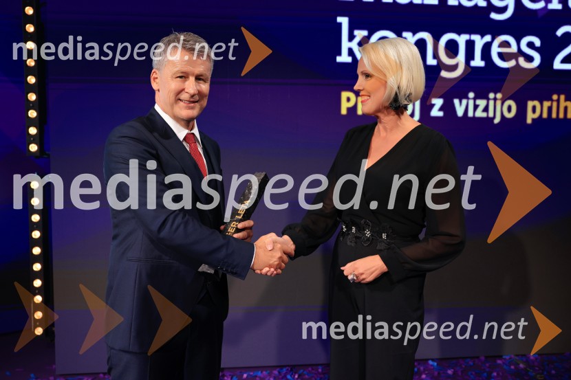  Enver Šišić, direktor skupine Perutnina Ptuj, d.o.o.;  Petra Juvančič, izvršna direktorica, Združenje ManagerManagerski kongres 2025, prvi dan