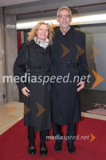 mag. Tadeja Kuhar, predstavnica Državne revizijske komisije za odnose z javnostmi;  Andrej  Kren, direktor PC BrdoTukaj v temenem gozdu, premiera drame MGL