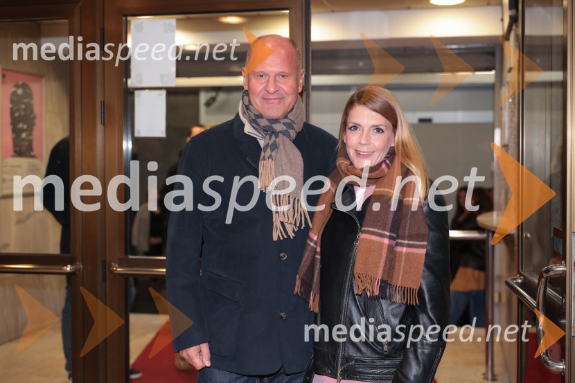 Tukaj v temenem gozdu, premiera drame MGL