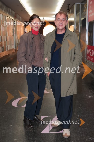  Sanja Neškovič Peršin, koreografinja; nekdanja direktorica Balet Ljubljana;  Blaž Peršin, direktor Muzeja in galerije mesta LjubljaneTukaj v temenem gozdu, premiera drame MGL