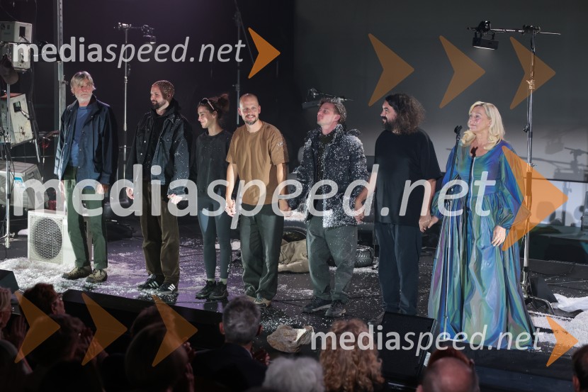  Boris  Kerč, igralec;  Jaka Lah, igralec;  Nina Rakovec, igralka, pevka;  Jernej Gašperin, igralec;  Jure Rajšp, igralec;  Andrej  Kobal, glasbenik;  Judita Zidar, igralkaTukaj v temenem gozdu, premiera drame MGL