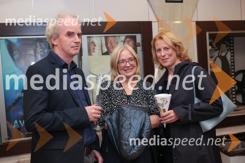 Tukaj v temenem gozdu, premiera drame MGL