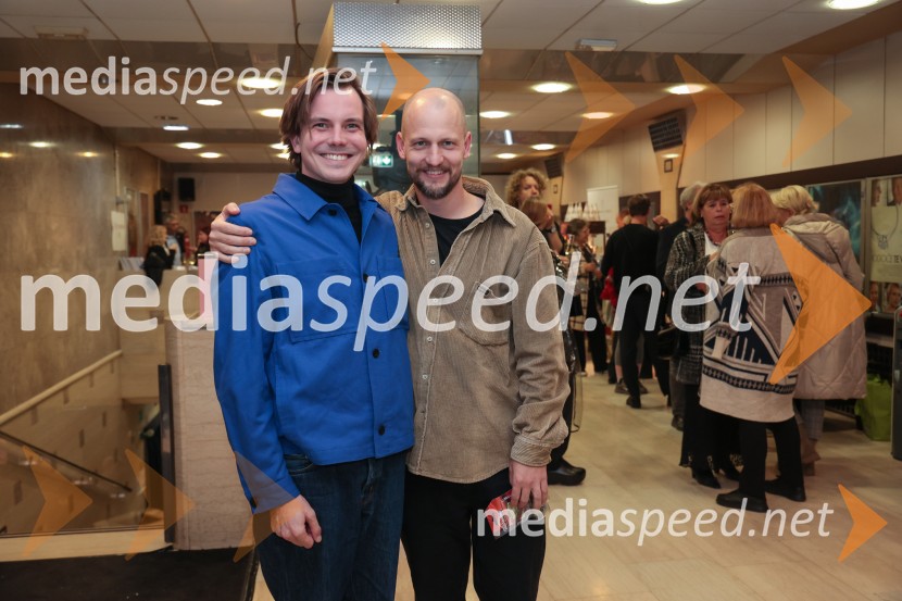  Dorian Šilec Petek, režiser;  Jernej Gašperin, igralecTukaj v temenem gozdu, premiera drame MGL