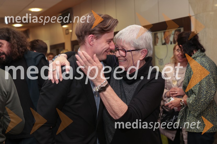  Jure Rajšp, igralec;  ... ;  ... Tukaj v temenem gozdu, premiera drame MGL