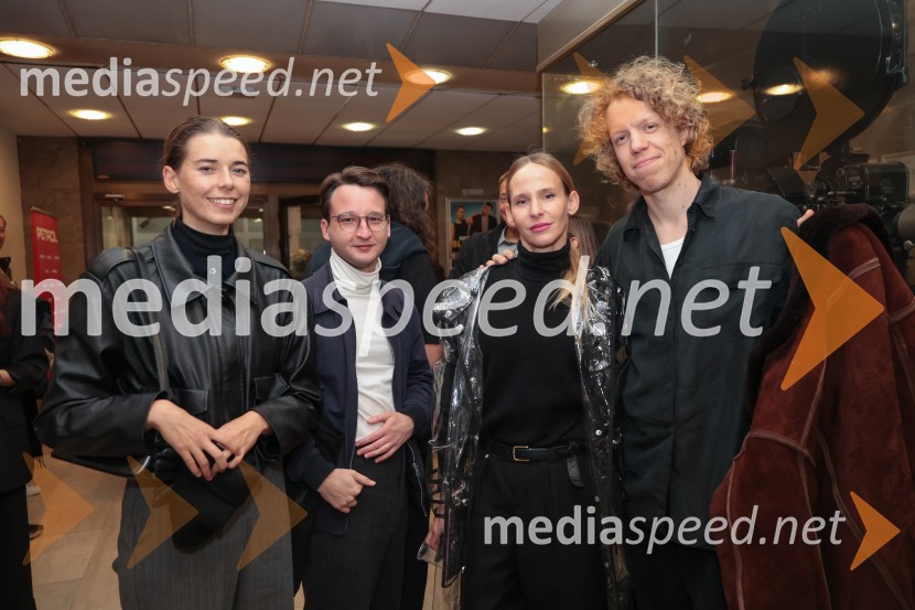 Tukaj v temenem gozdu, premiera drame MGL