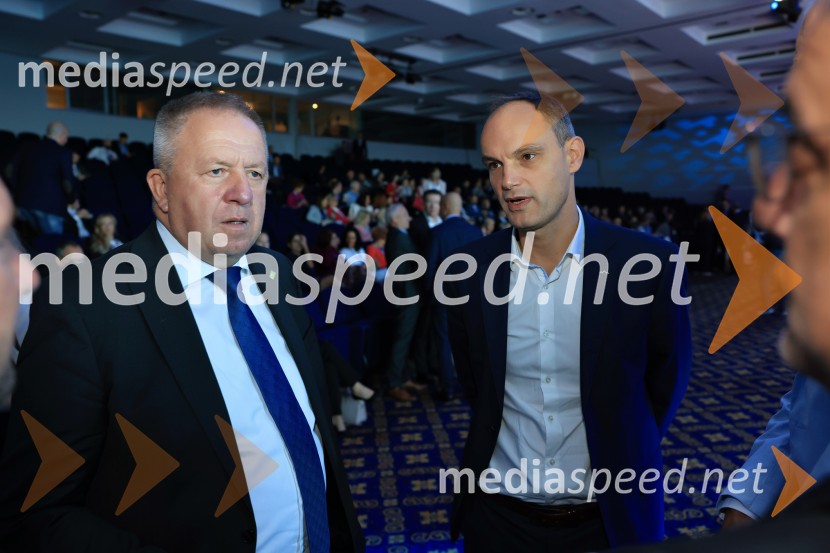  Zdravko Počivalšek, nekdanji minister za gospodarski razvoj in tehnologijo;  Anže Logar, predsednik stranke Demokrati, poslanec Državnega zbora Republike SlovenijeManagerski kongres 2025, drugi dan