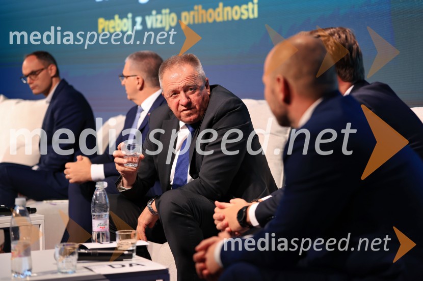  Zdravko Počivalšek, nekdanji minister za gospodarski razvoj in tehnologijoManagerski kongres 2025, drugi dan