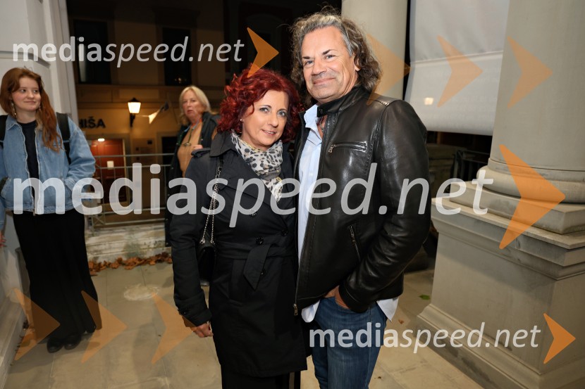  Sabina Podkrižnik, namestnica direktorice Področja prodaje in razvoja, Pošta Slovenije;  Klaus BergerŽival si, premiera v Mestnem gledališču Ptuj