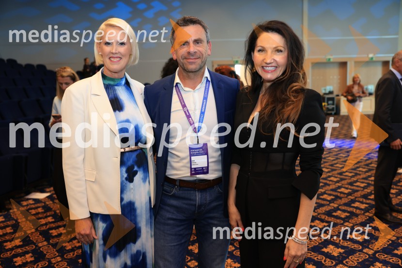  Petra Juvančič, izvršna direktorica, Združenje Manager;  Uroš  Fonovič, direktor, Lunos Slovenija;  ... Managerski kongres 2025, drugi dan