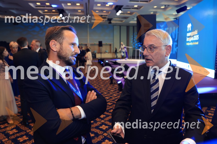  David  Klobasa, župan Občine Sveta Trojica in podjetnik;  Matjaž Han, minister za gospodarstvo, turizem in športManagerski kongres 2025, drugi dan