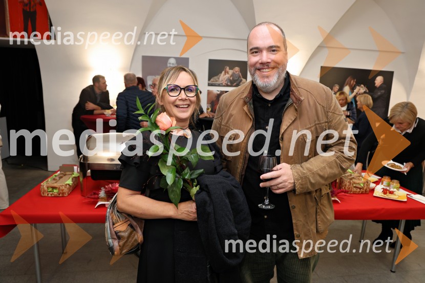  Mateja Kapun, scenografinja;  ... Žival si, premiera v Mestnem gledališču Ptuj