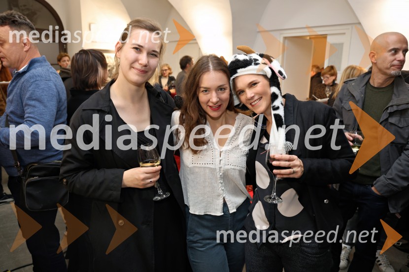  ... ;  Liza Marijina, igralka;  ... Žival si, premiera v Mestnem gledališču Ptuj