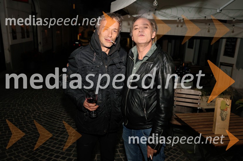  ... ;  Jure Ivanušič, dramski igralec in glasbenikŽival si, premiera v Mestnem gledališču Ptuj