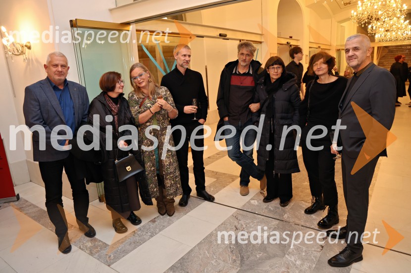  ... ;  ... ;  ... ;  ... ;  ... ;  ... ;  Sabina Žaja;  Uroš Skuhala, direktor Območne enote Maribor Zavarovalnice TriglavMedeja, premiera drame SNG Maribor