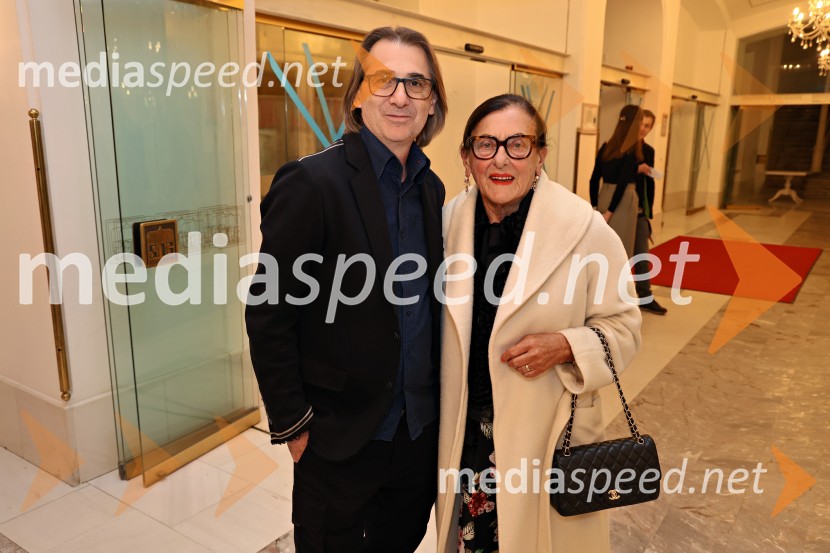  Aleksandar  Popovski, režiser, umetniški direktor Drame SNG Maribor;  Dunja BezjakMedeja, premiera drame SNG Maribor