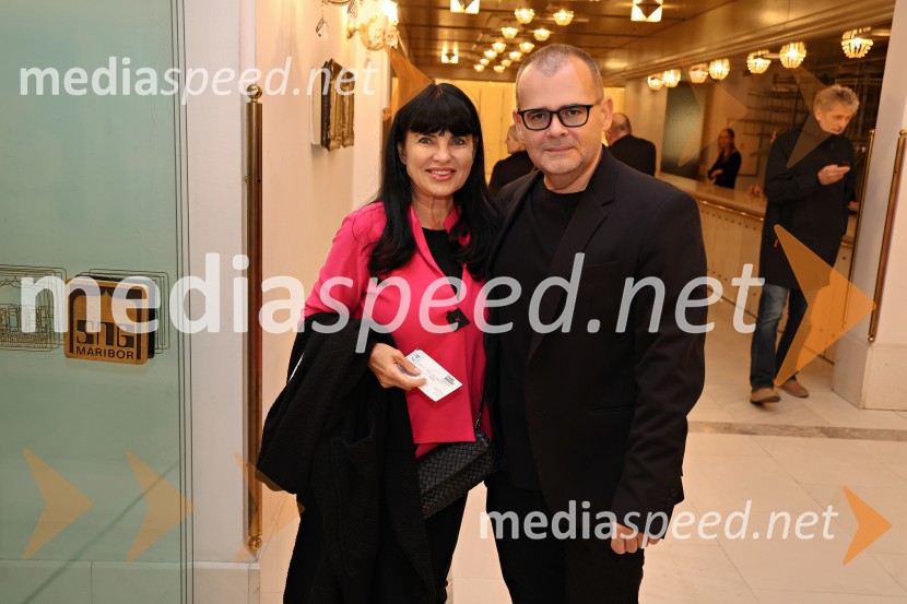 mag.  Helena  Cvikl, predavateljica na Fakulteti za turistične študije;  Alan Kavčič, predstavnik za odnose z javnostmi SNG MariborMedeja, premiera drame SNG Maribor