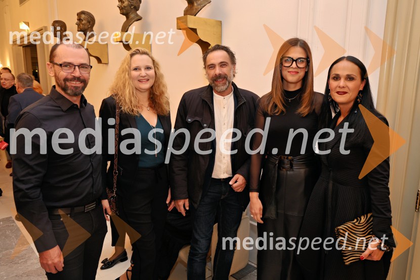  ... ;  ... ;  Gorazd Žilavec, igralec;  ... ;  ... Medeja, premiera drame SNG Maribor