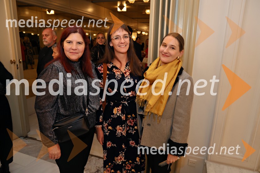  Teja Pelko, novinarka;  ... ;  ... Medeja, premiera drame SNG Maribor