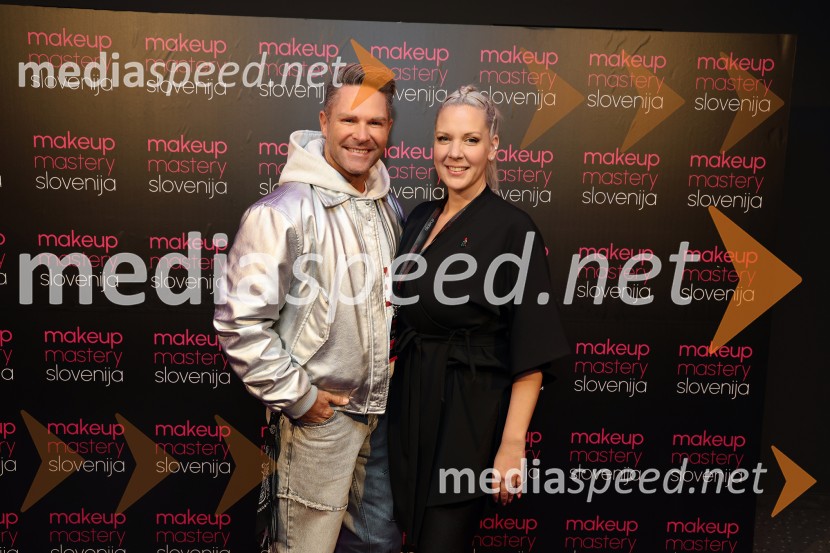  Sebastian Podgornik, pevec in plesalec;  Mateja Naberšnik, maskerkaMakeup Mastery Slovenija